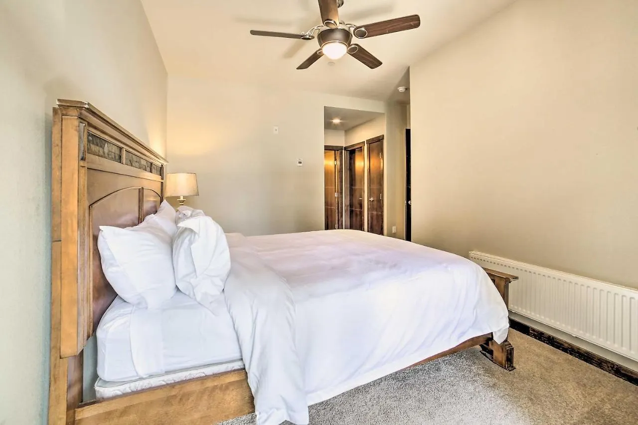Modern Mammoth Lakes Condo Ski, Hike, And More! Apartment
