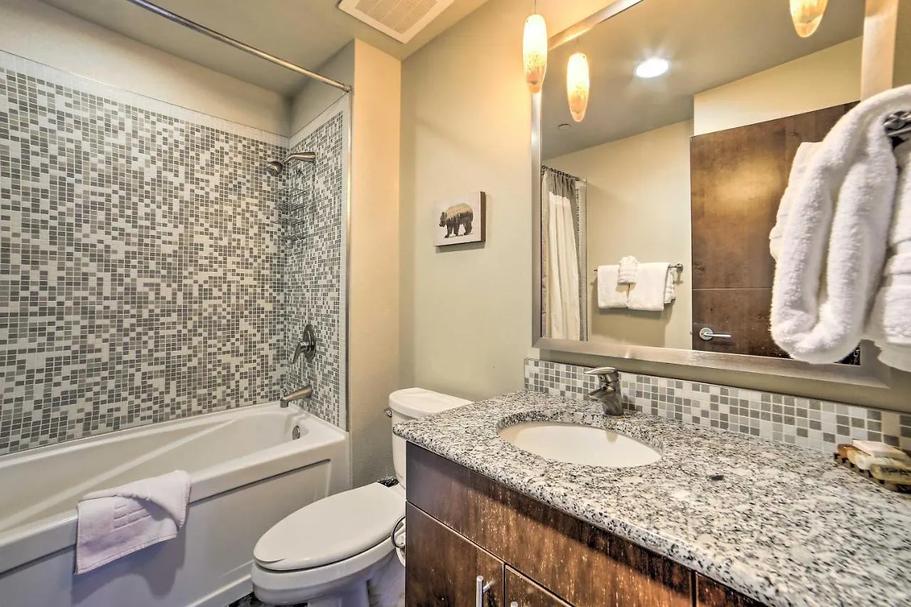 Apartment Modern Mammoth Lakes Condo Ski, Hike, And More! United States